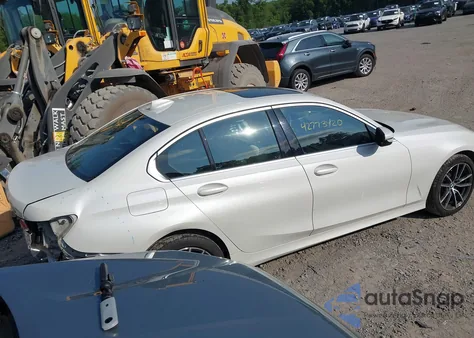 2019 BMW 330I xDrive z USA, uszkodzony, nr VIN WBA5R7C58KAJ81614